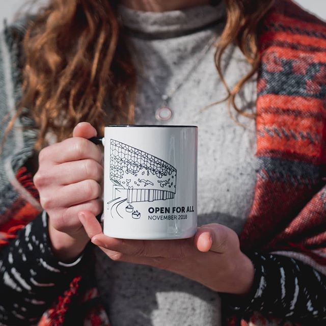 Today's the day! The New Central library is now open to the public and I'm so thrilled to see my illustration next to the real deal! I was also lucky enough to be a part of a photoshoot @libraryfdnyyc coordinated with @locallaundry so I got these awesome pictures!📸: @rvlph.gYou can get your own tote/mug/other great products at librarystore.ca and I am on the site as a featured artist if you'd like to check out what I've done for them :) @calgarylibrary @simplythisnthat #illustration #architecture #localartist #design #graphicdesign #illustrator